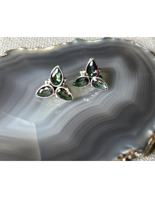 müstilise topaasiga poltkõrvarõngad