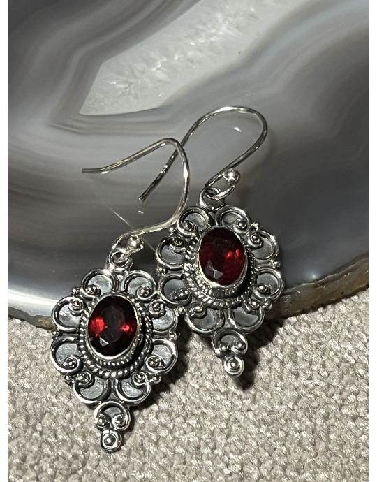 hõbedast kõrvarõngad granaadiga