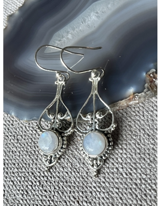 vikerkkare kuukiviga kõrvarõngad